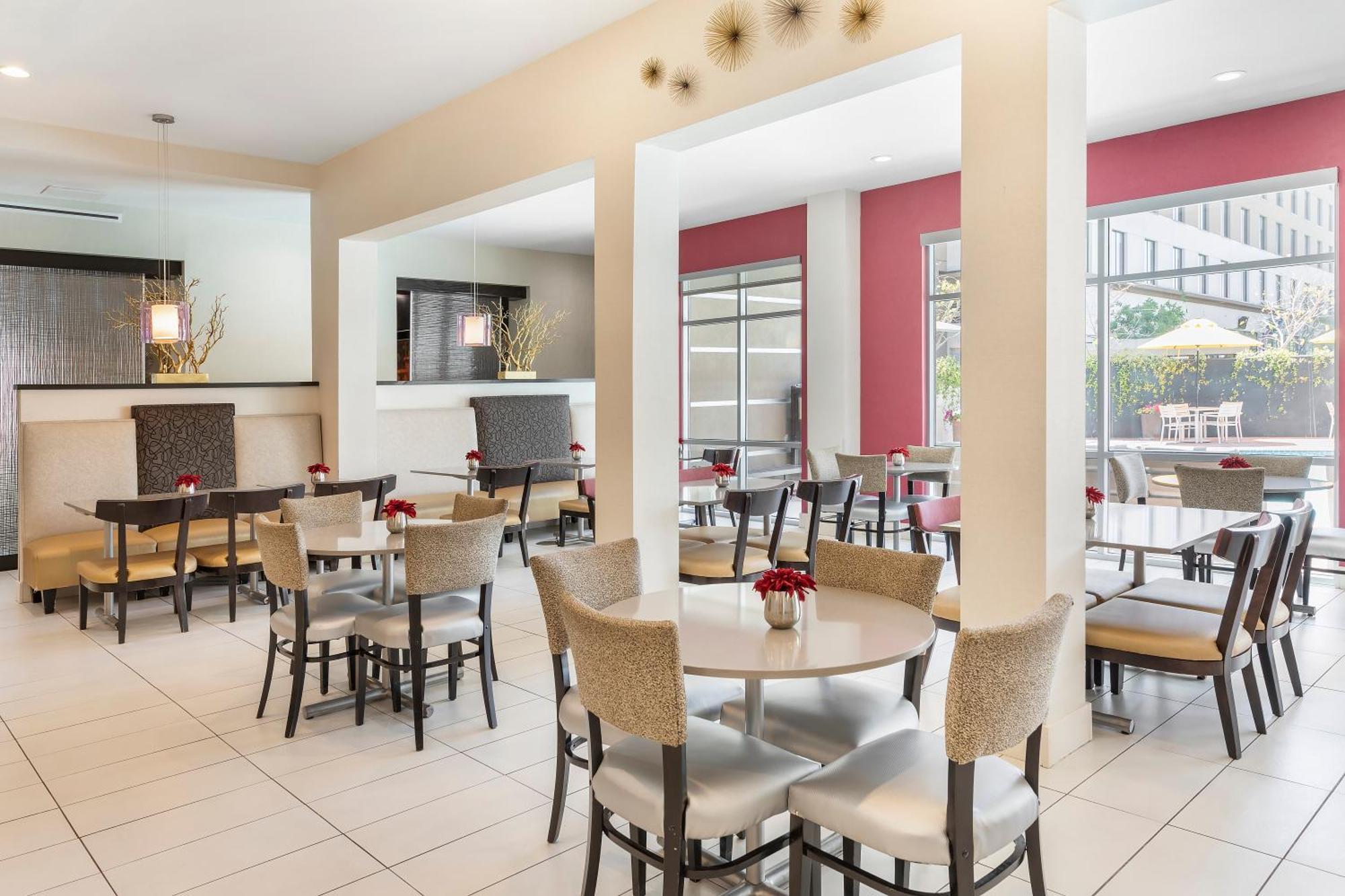 Holiday Inn Express & Suites Anaheim Resort Area By Ihg Exteriér fotografie